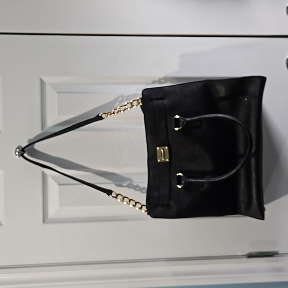Michael Kors Handbags - Michael Kors purse color black **read description**